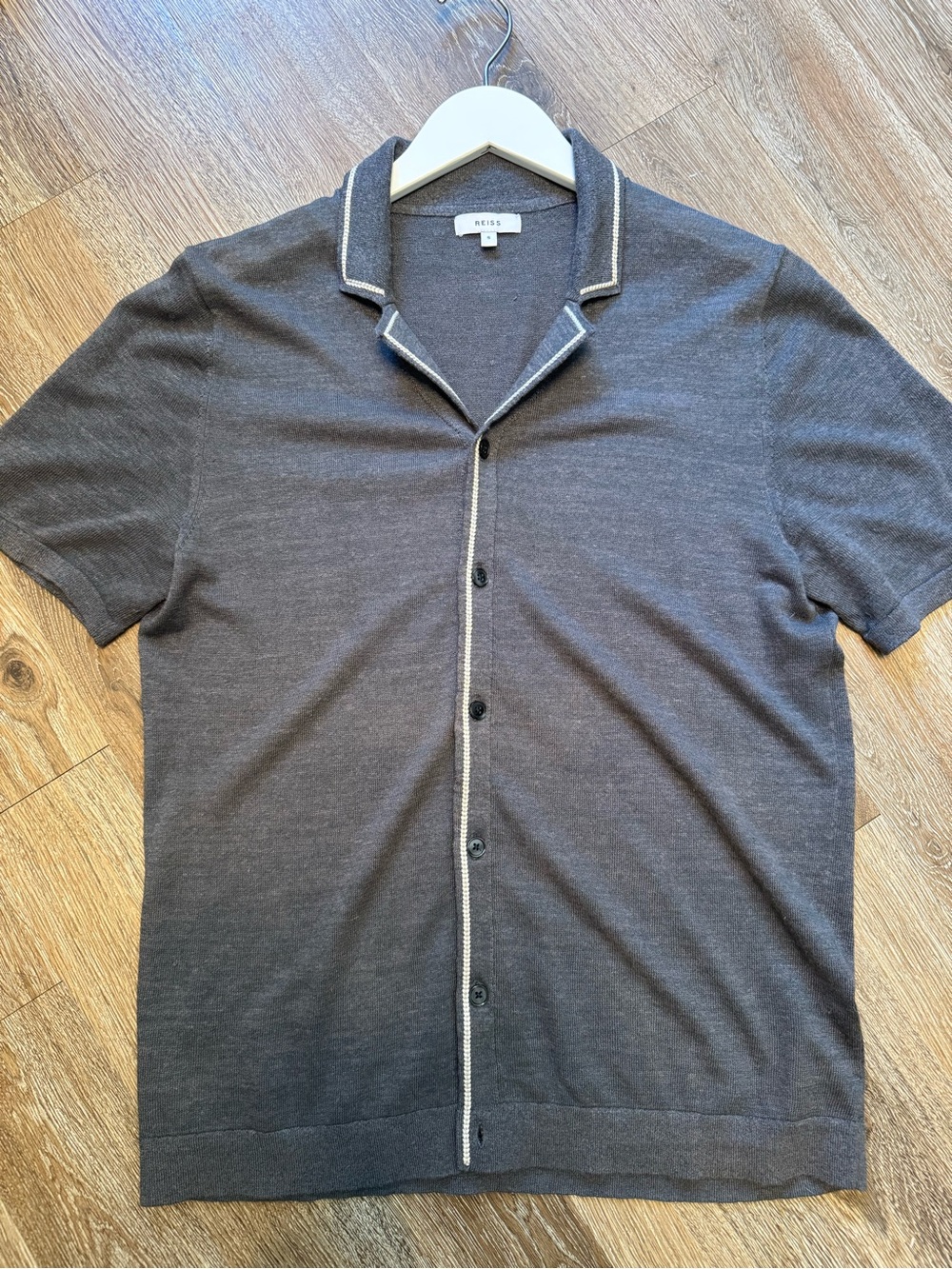Reiss Men’s Short-Sleeve Button-Down Shirt in Green with Light Trim